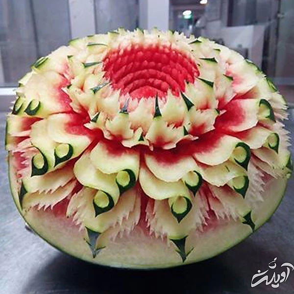 تزیین هندوانه تزیین هندوانه در ظرف تزیین هندوانه عروس تزیین هندوانه قاچ شده تزیین هندوانه ساده و راحت بدون برش فیلم تزیین هندوانه ساده تزیین هندوانه برای مدرسه jcddk ikn,hki